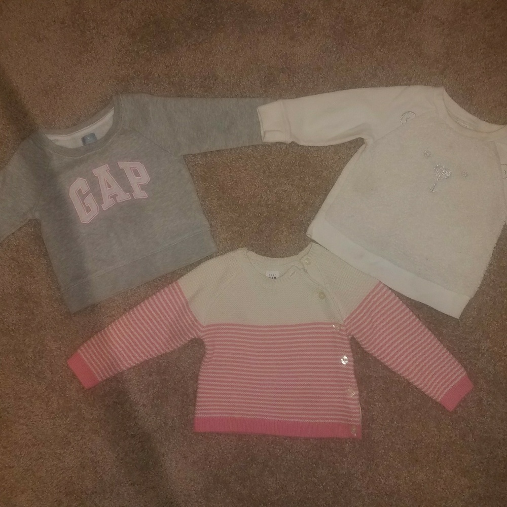 Gap 12-18 month sweatshirt bundle